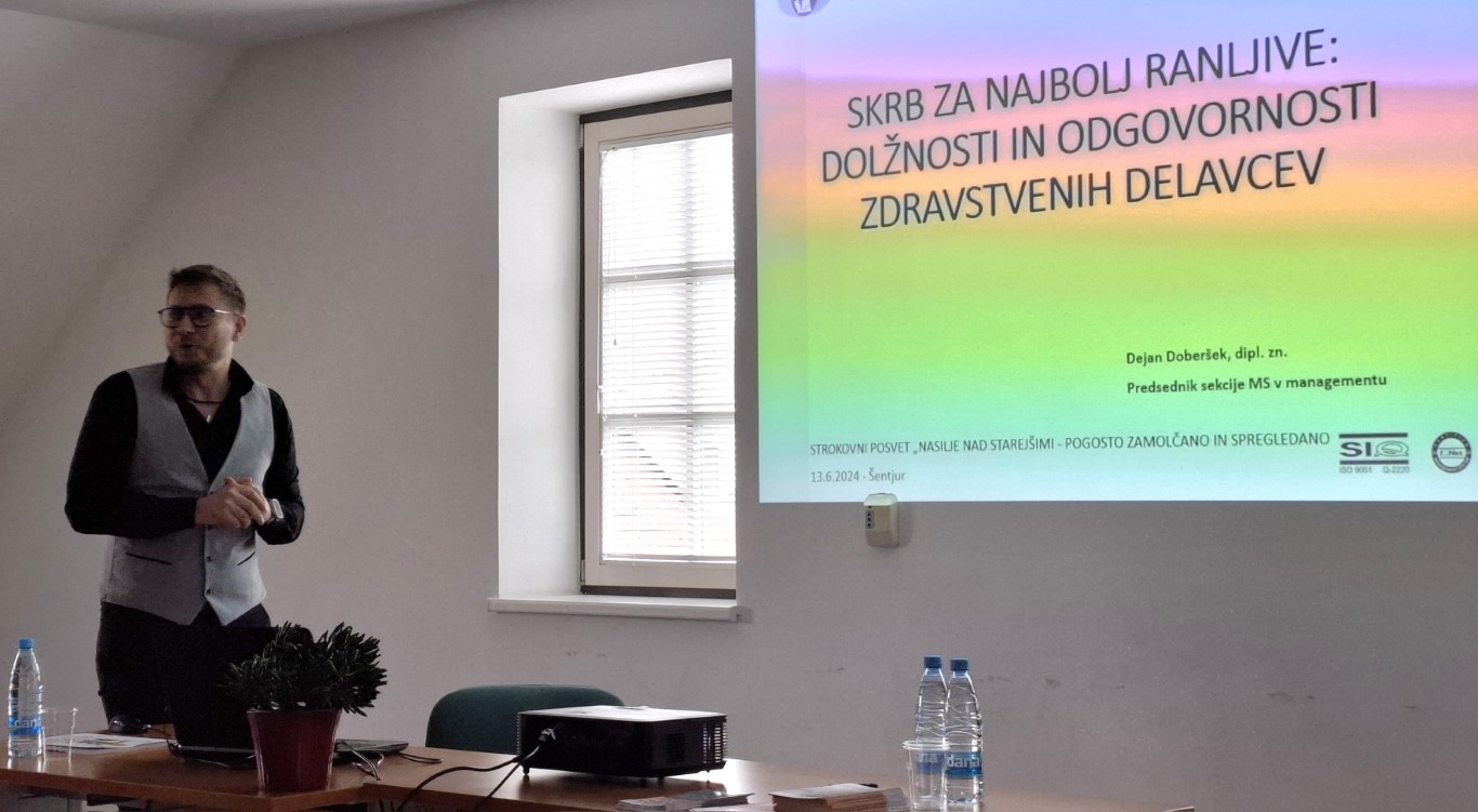 Dejan Doberšek, predsednik Sekcije medicinskih sester v managmentu je spregovoril o dolžnosti in odgovornosti zdravstvenih delavcev pri skrbi za najbolj ranljive skupine